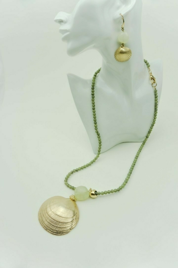 Shell necklace "Ocean"