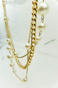 Layered classic chain necklace with pearls