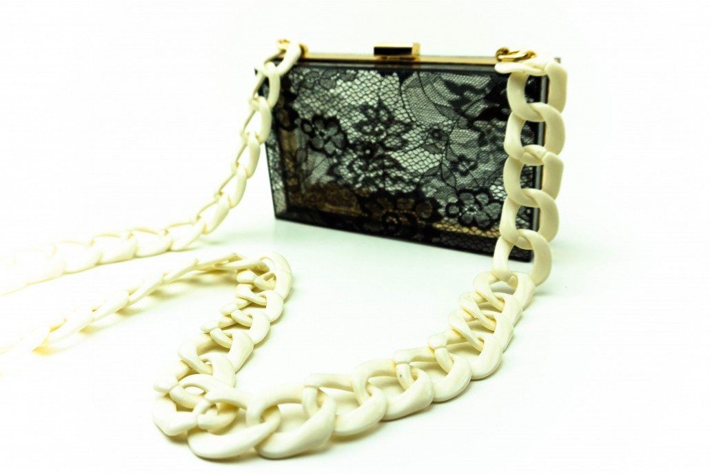 Evening handbag, clutch with Lace effect, vintage, acrylic,lucite, plastic,resin, perplex, chain box, featuring bags buy on www.axelles-fashion.com